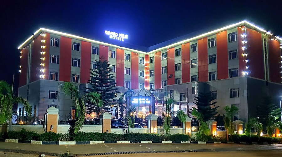 grand-pela-hotel